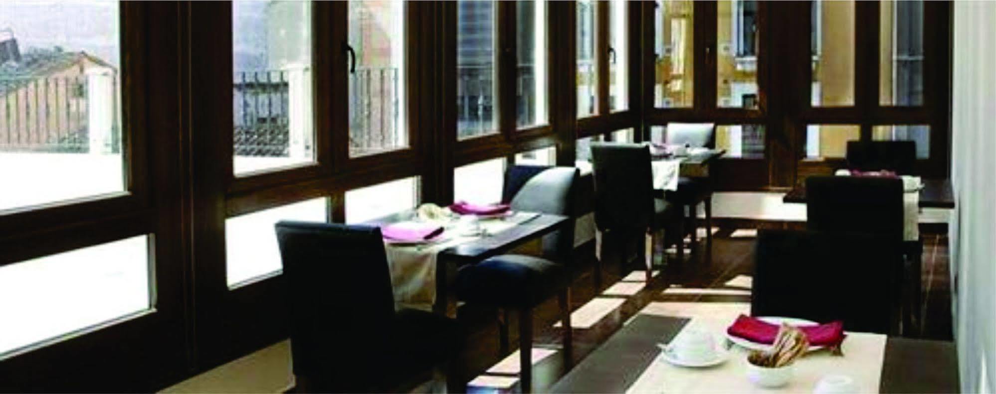 Hotel Villa de Aranda Aranda de Duero Esterno foto
